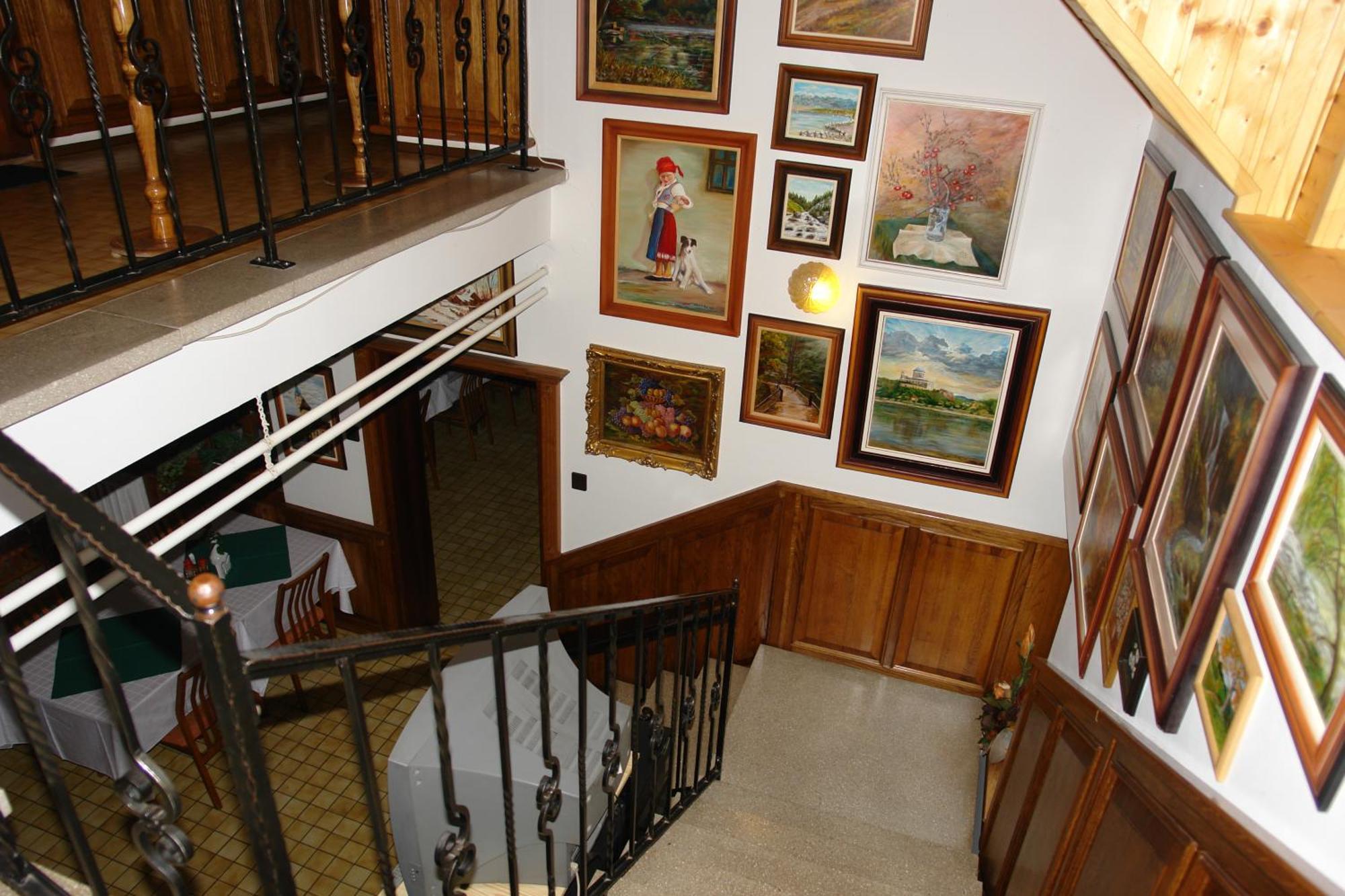 Koller Panzio Hotel Bonyhad Bagian luar foto