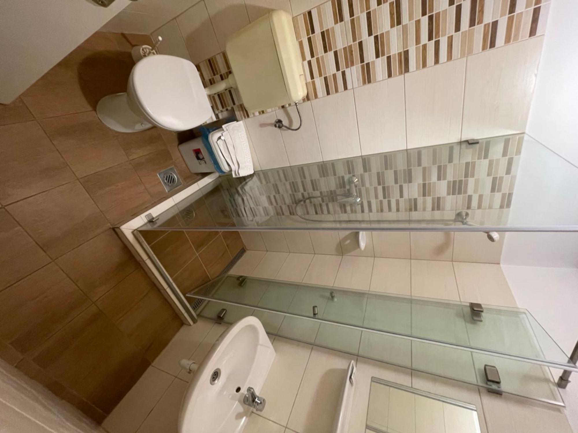 Koller Panzio Hotel Bonyhad Bagian luar foto