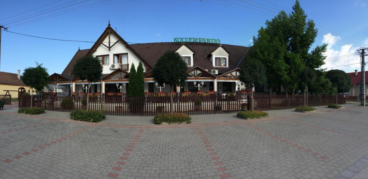 Koller Panzio Hotel Bonyhad Bagian luar foto