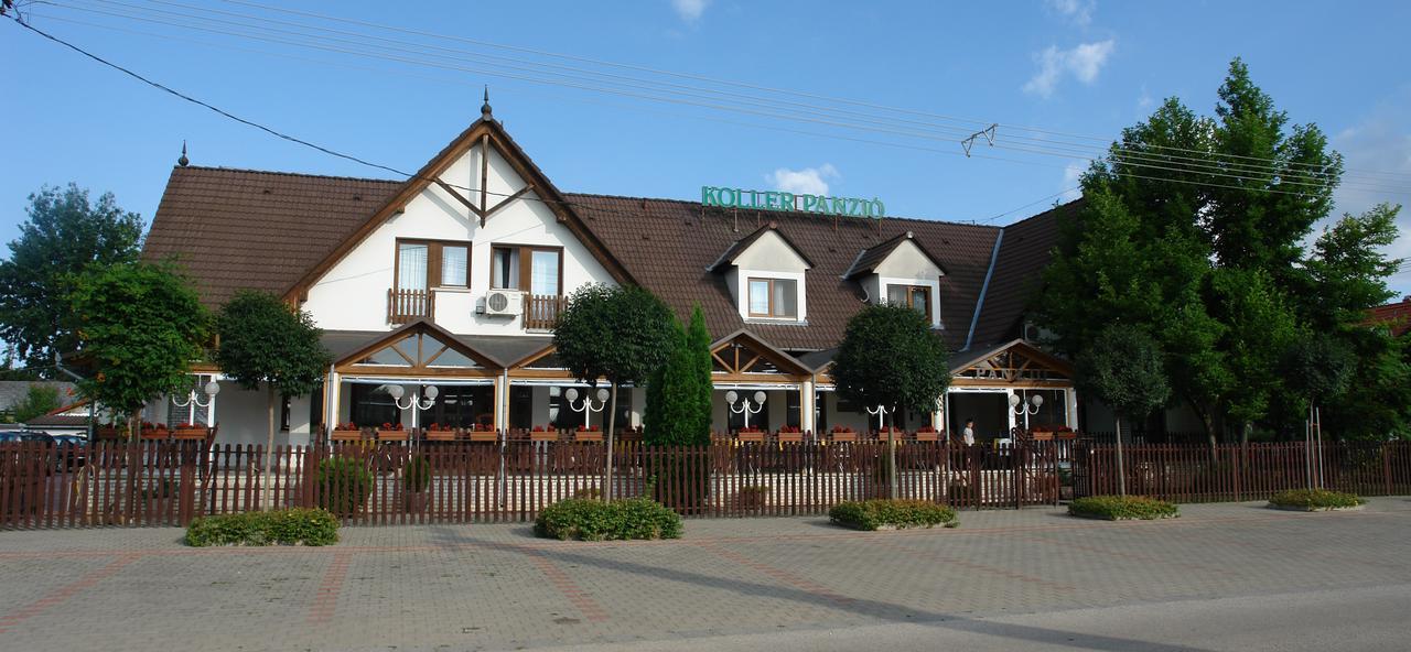 Koller Panzio Hotel Bonyhad Bagian luar foto