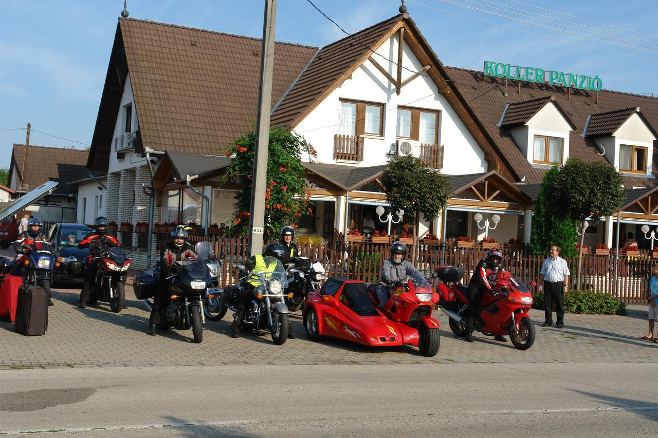 Koller Panzio Hotel Bonyhad Bagian luar foto